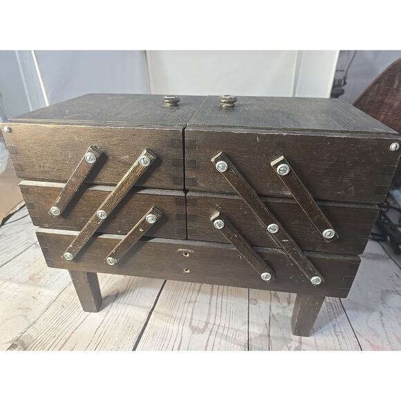 Vintage SINGER Accordion Fold Out 3 Tier Wooden Sewing Box - Picture 6 of 6